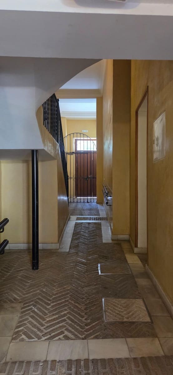 2 bedroom Apartment for rent in Seville city - € 1,649 (Ref: 10027454)