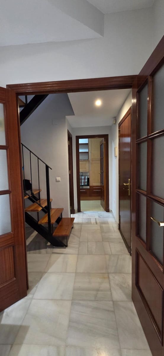 2 bedroom Apartment for rent in Seville city - € 1,649 (Ref: 10027454)