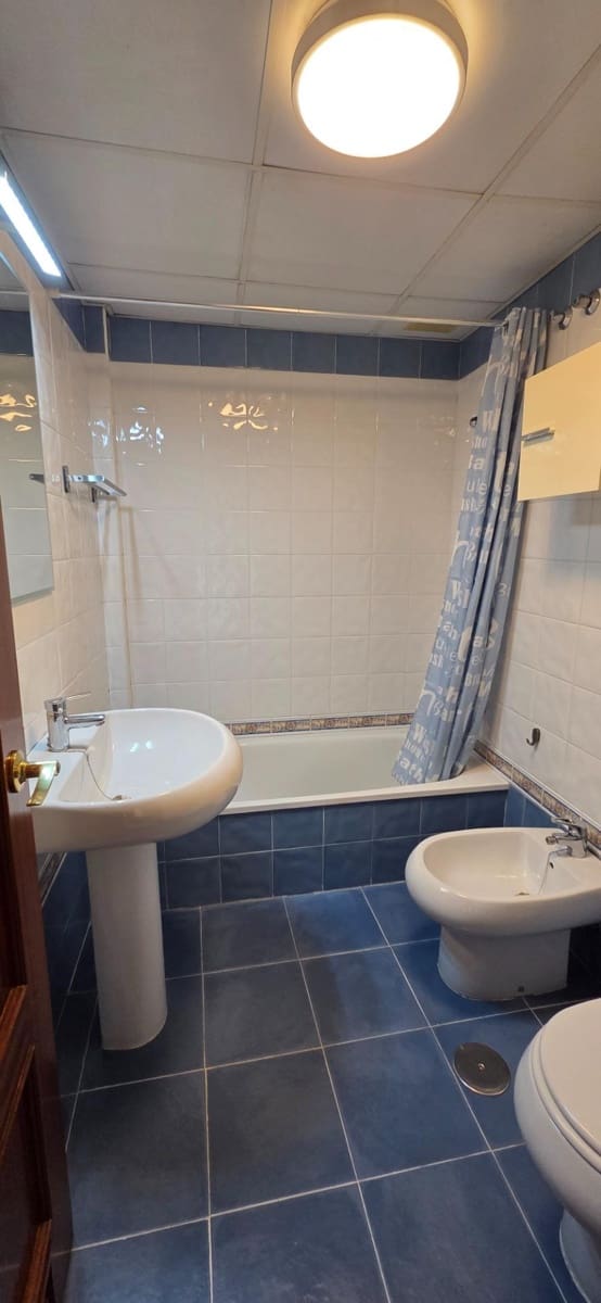 2 bedroom Apartment for rent in Seville city - € 1,649 (Ref: 10027454)