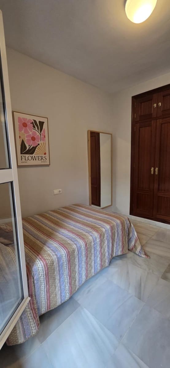 2 bedroom Apartment for rent in Seville city - € 1,649 (Ref: 10027454)