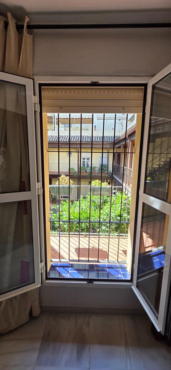 2 bedroom Apartment for rent in Seville city - € 1,649 (Ref: 10027454)