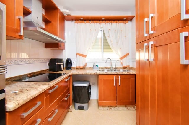 7 bedroom Townhouse for sale in El Ejido with garage - € 255,000 (Ref: 10030705)