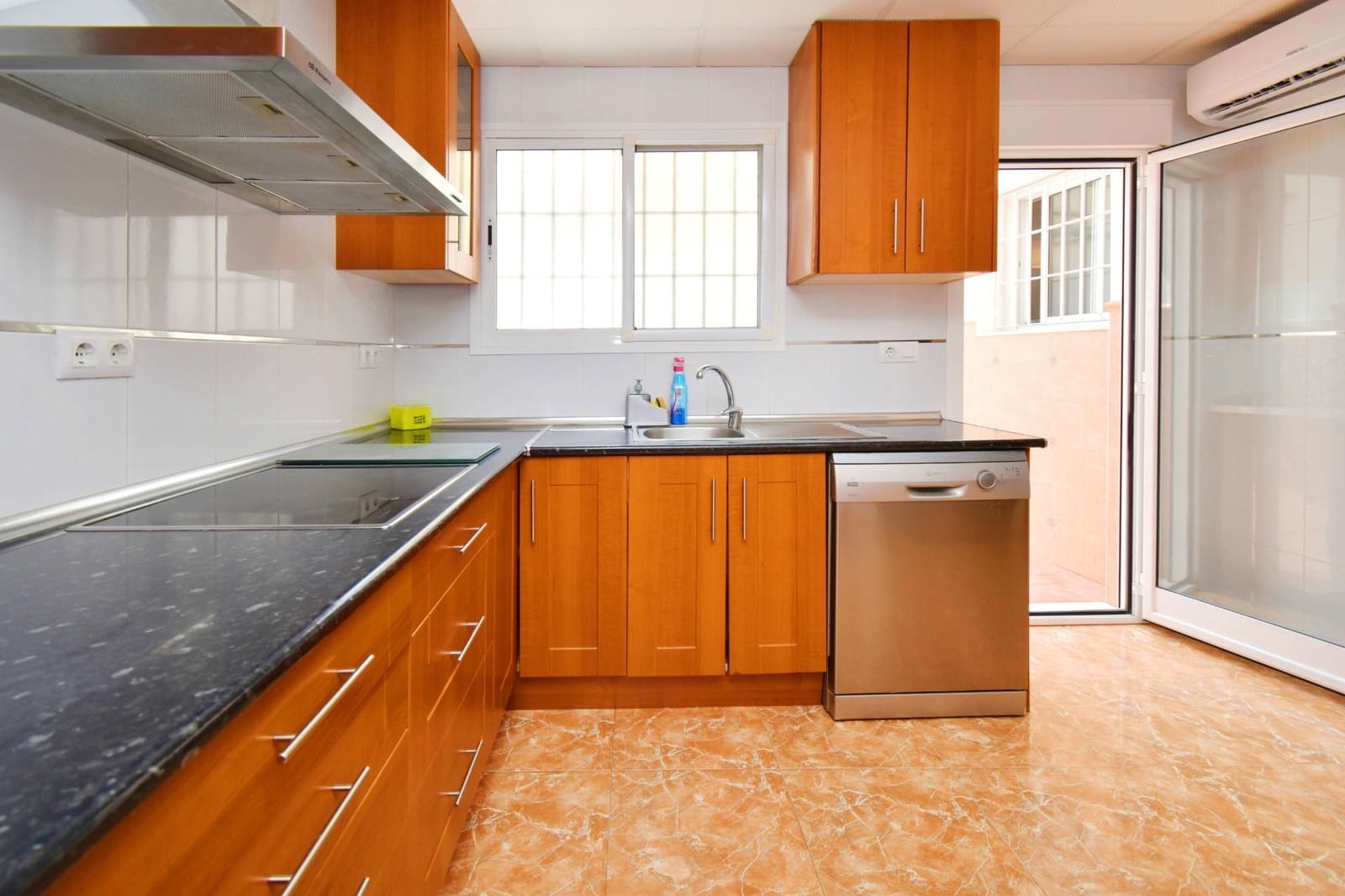 7 sypialnia Dom na sprzedaż w El Ejido z garażem - 255 000 € (Ref: 10030705)