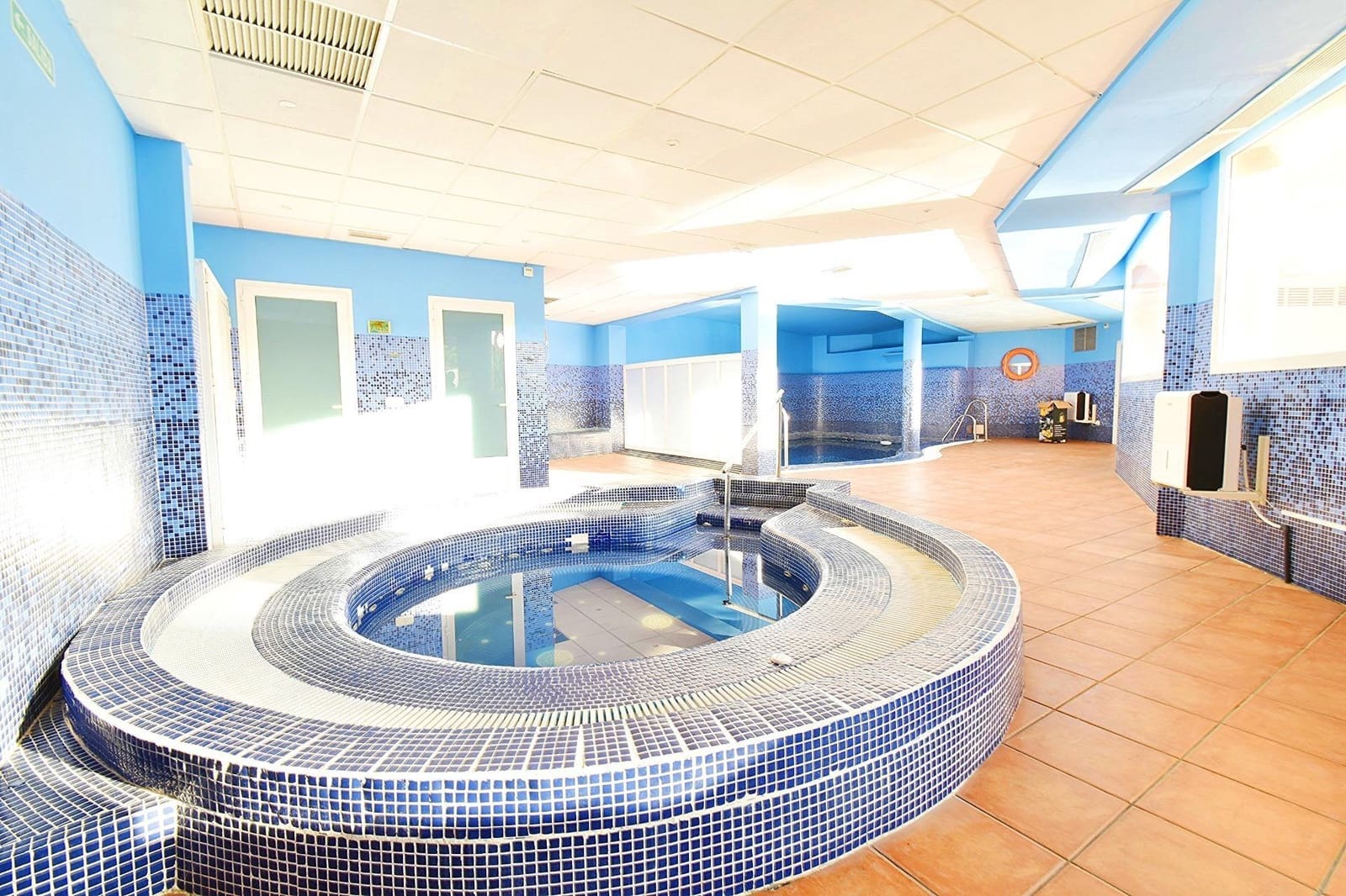 1 sovrum Lägenhet till salu i Almerimar med pool - 180 000 € (Ref: 10049535)