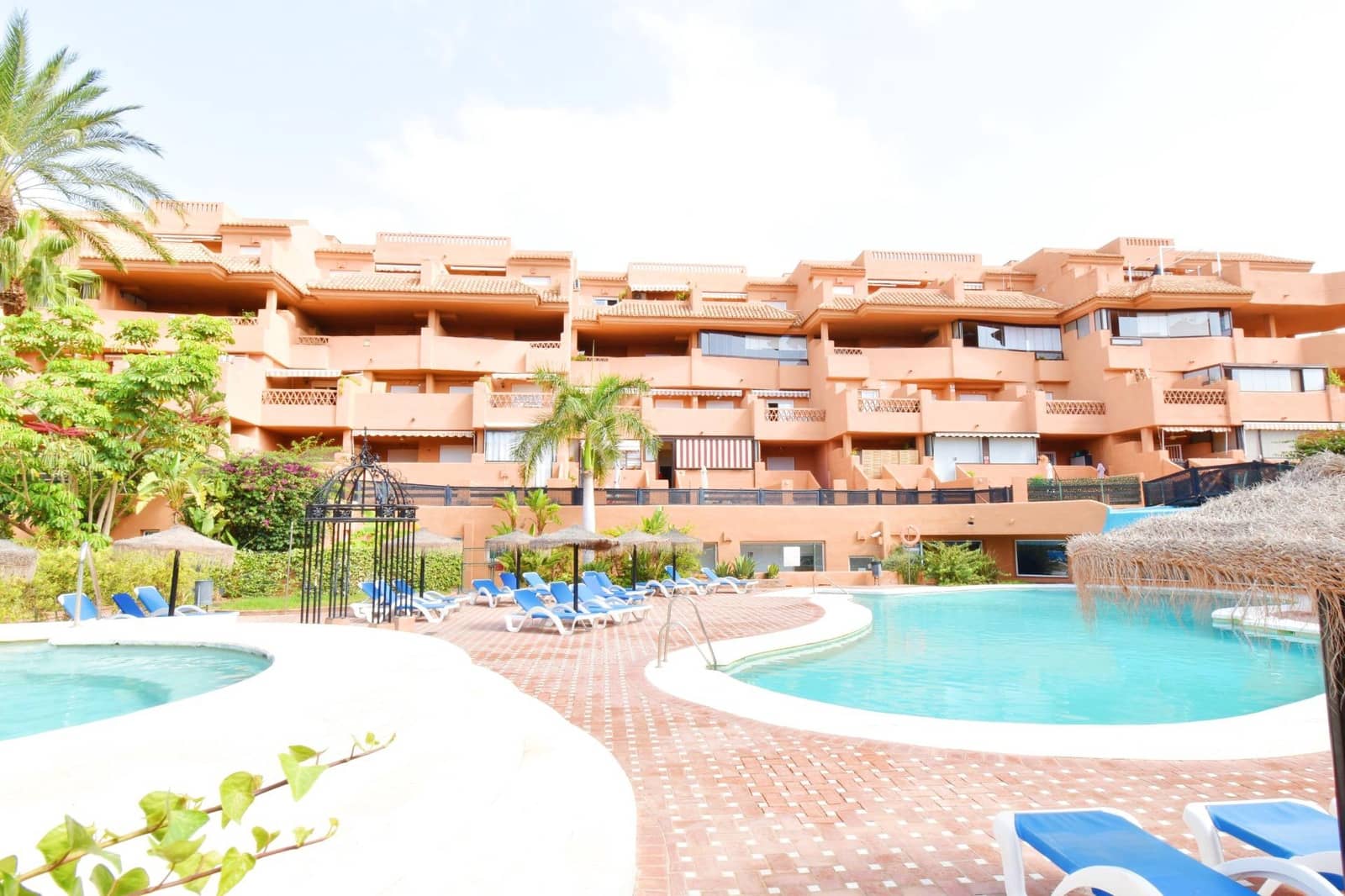 1 sovrum Lägenhet till salu i Almerimar med pool - 180 000 € (Ref: 10049535)