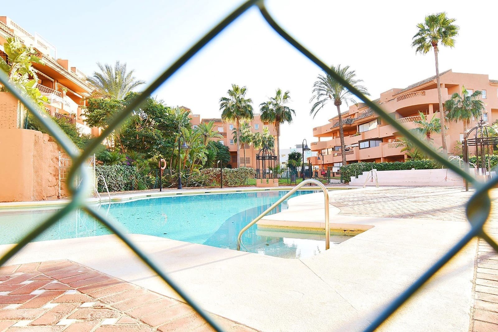1 sovrum Lägenhet till salu i Almerimar med pool - 180 000 € (Ref: 10049535)
