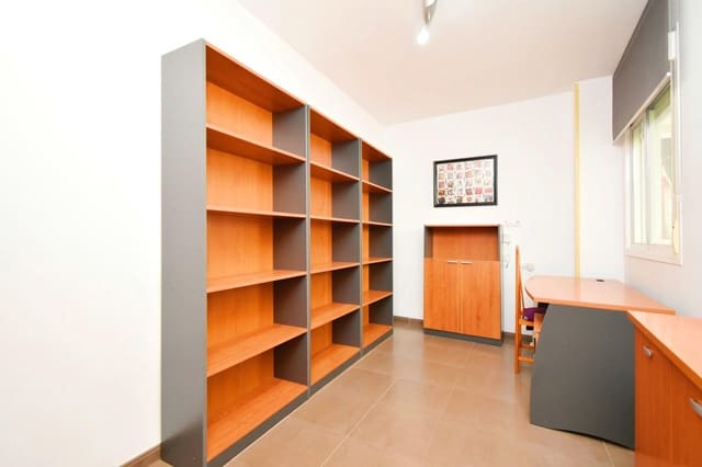 3 Zimmer Wohnung zu verkaufen in El Ejido mit Garage - 139.000 € (Ref: 10070855)