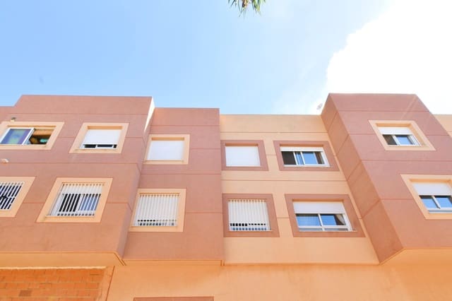 3 bedroom Flat for sale in Las Cabañuelas, Vícar - € 120,000 (Ref: 10109646)