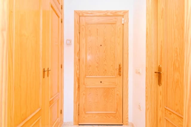 Studio til salg i Roquetas de Mar med swimmingpool garage - € 100.000 (Ref: 4306018)