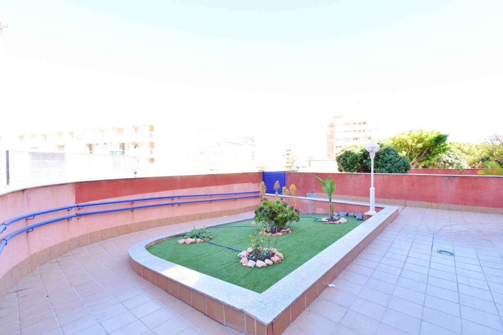 Studio for sale in Roquetas de Mar with pool garage - € 100,000 (Ref: 4306018)