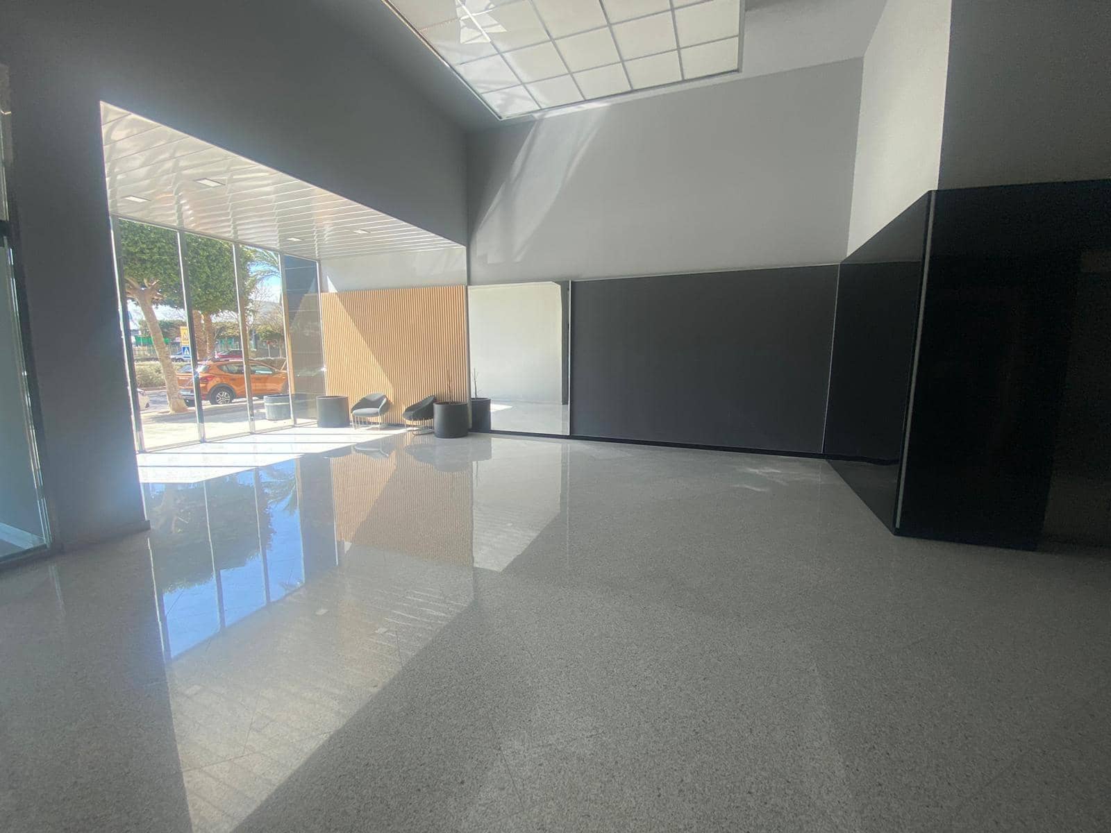 Ufficio da affittare in El Ejido con garage - 490 € (Rif: 7482206)