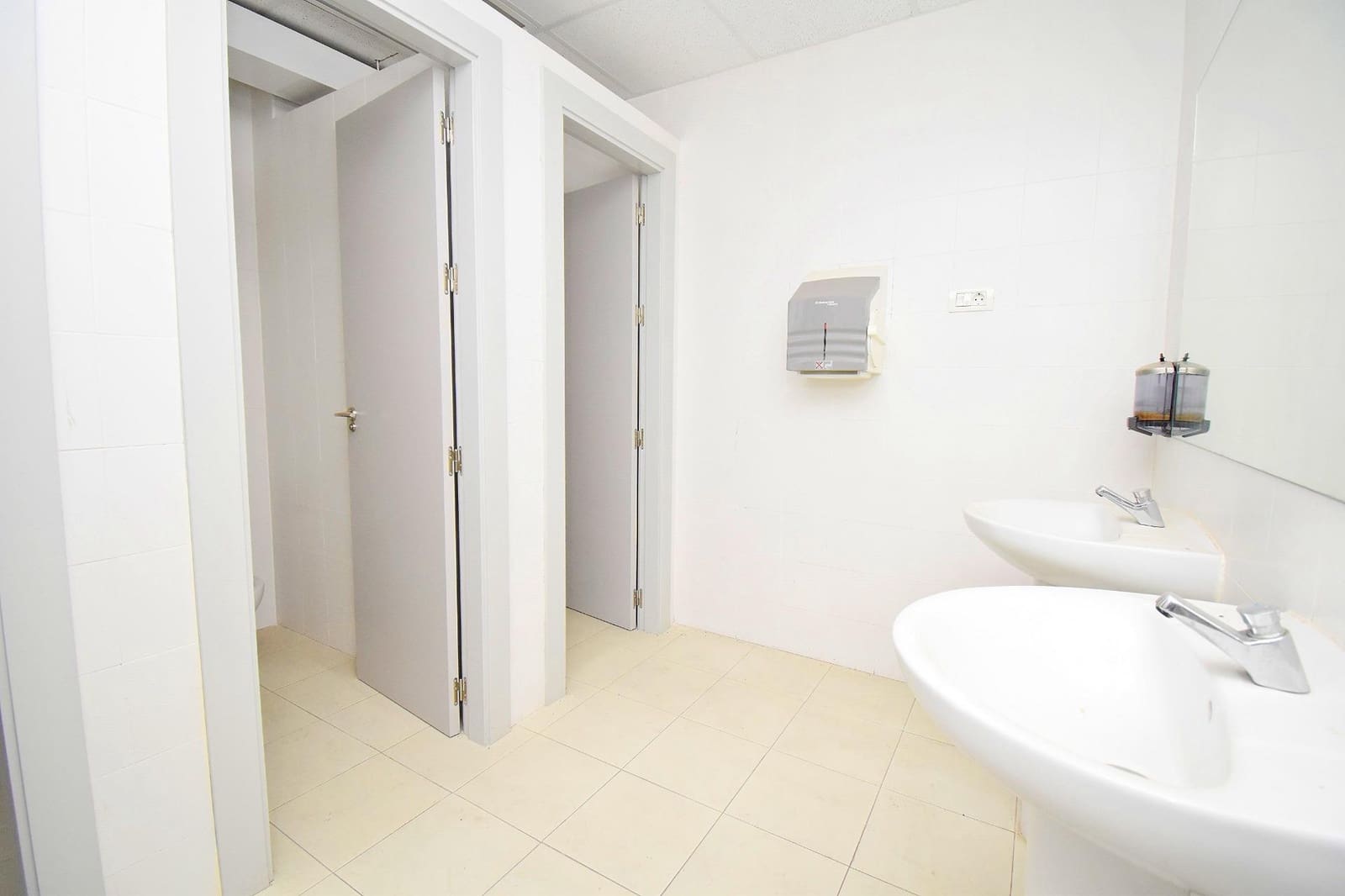 Kontor till salu i El Ejido med garage - 621 500 € (Ref: 7483203)