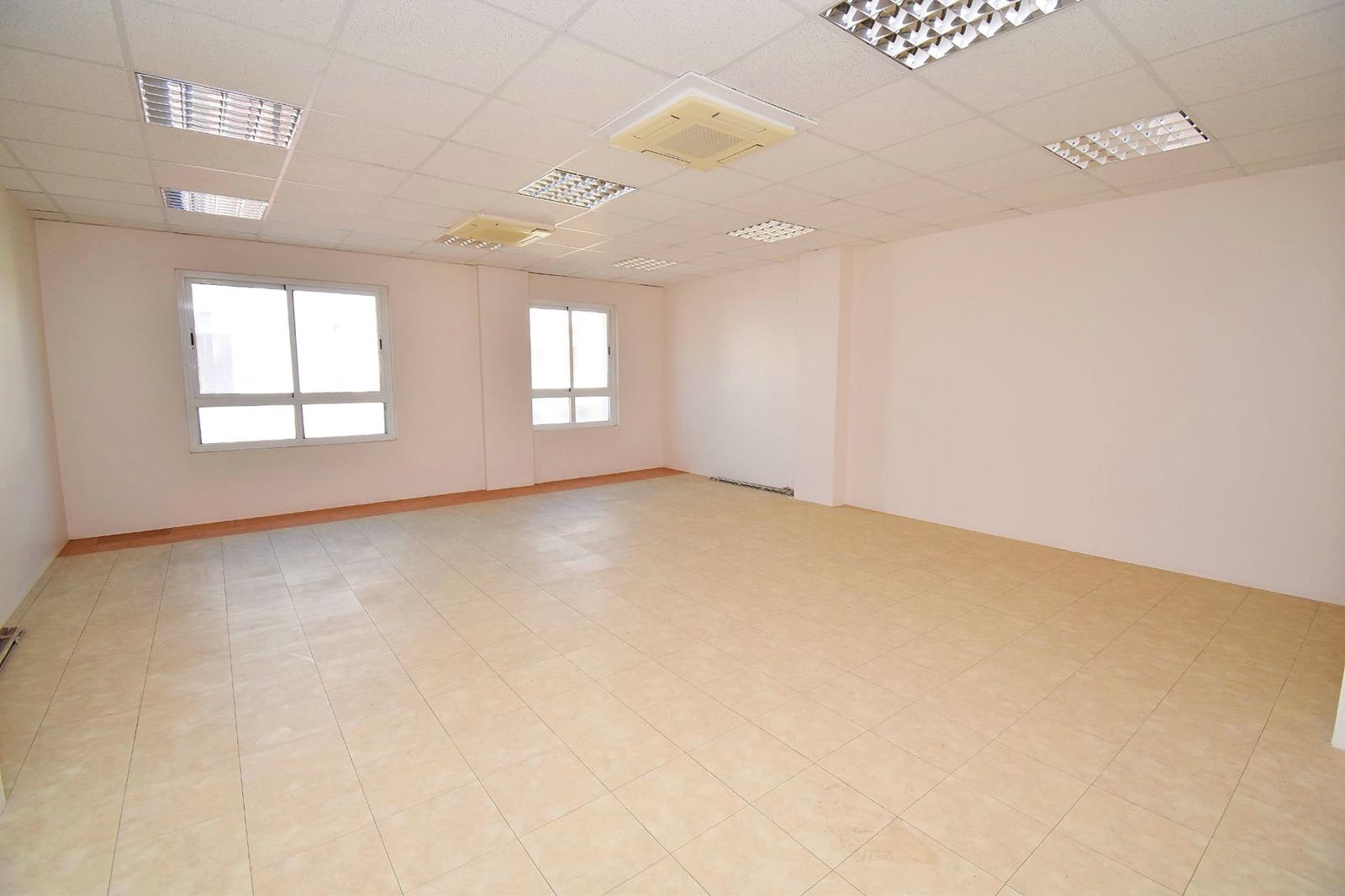 Kontor till salu i El Ejido med garage - 621 500 € (Ref: 7483203)