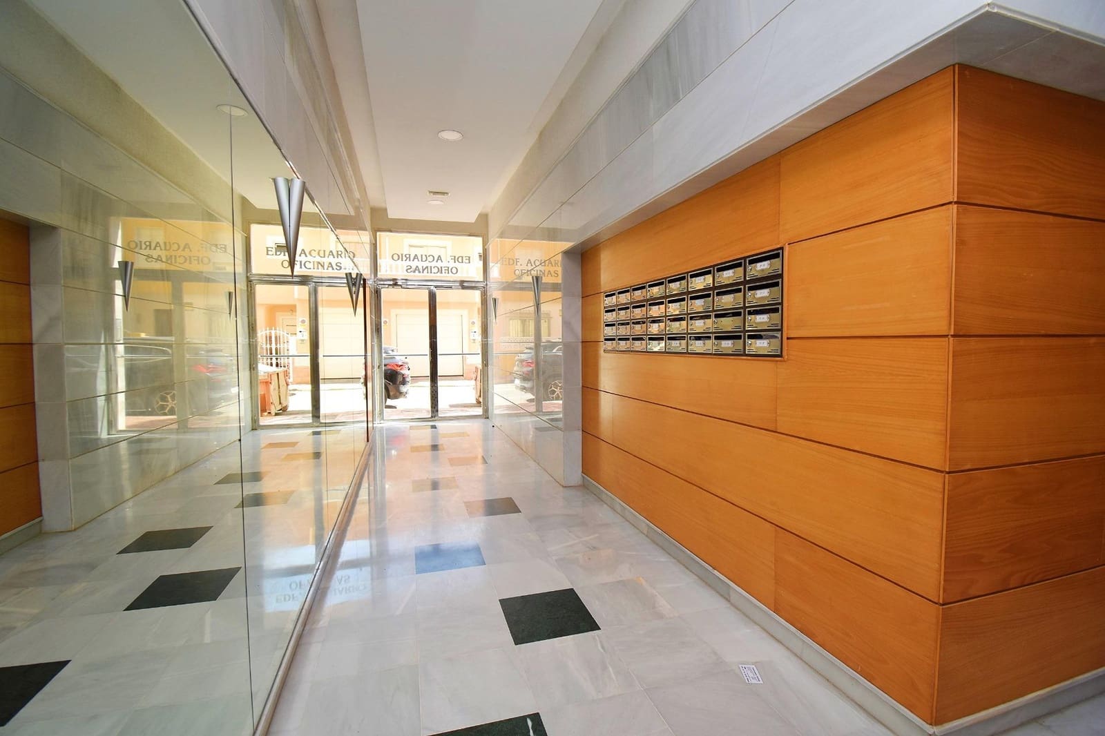 Kontor till salu i El Ejido med garage - 621 500 € (Ref: 7483203)