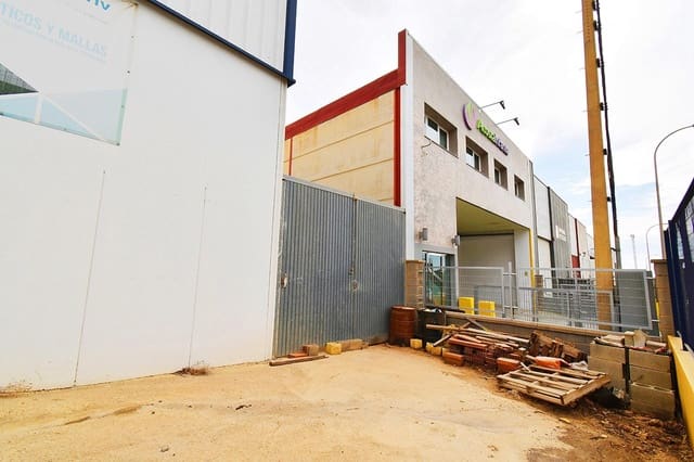 Yritys myytävänä paikassa Santa María del Águila, El Ejido mukana 
autotalli - 938 000 € (Ref: 7866509)