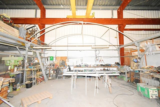 Yritys myytävänä paikassa Santa María del Águila, El Ejido mukana 
autotalli - 938 000 € (Ref: 7866509)