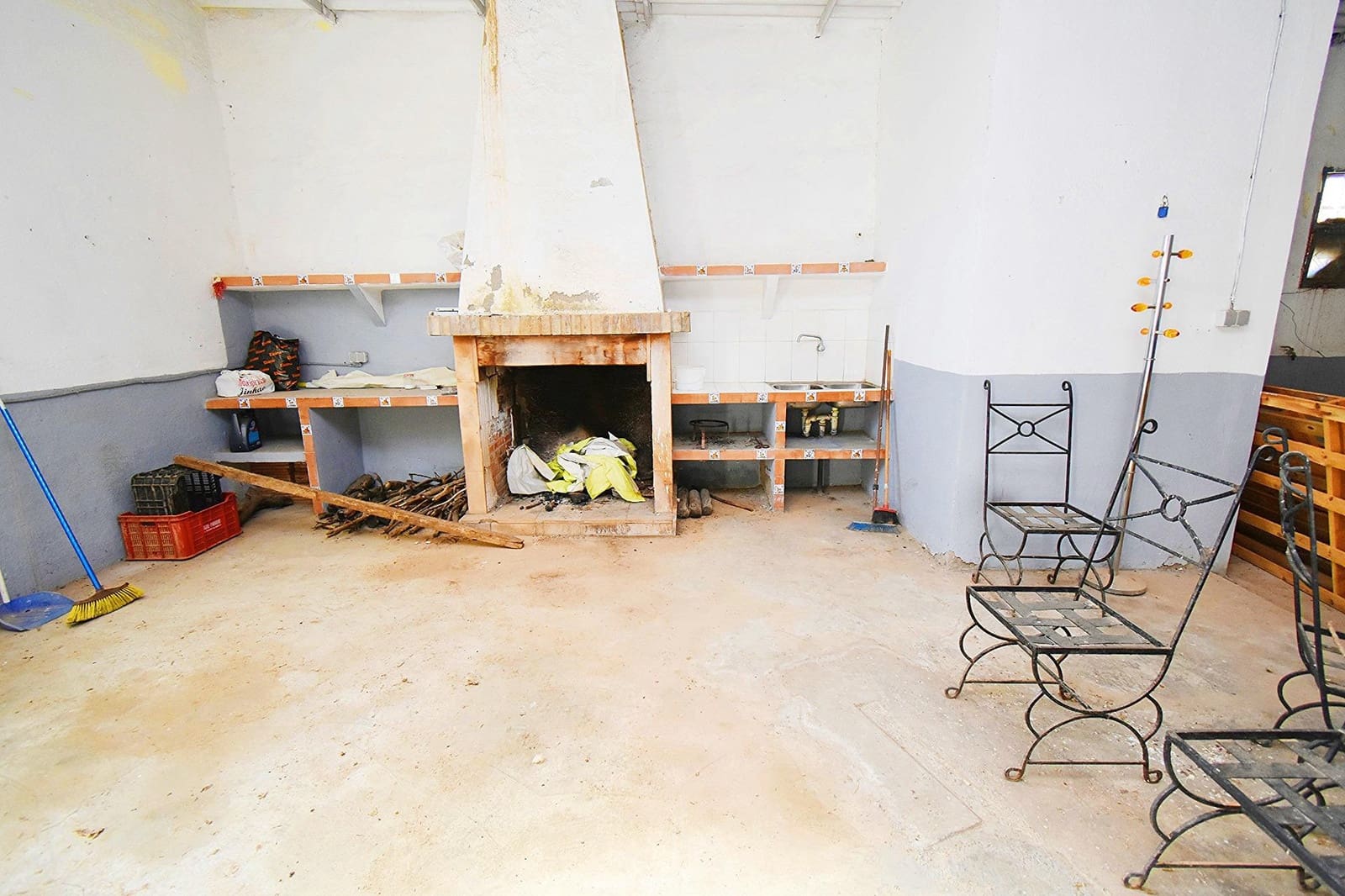 Erhverv til salg i El Ejido med garage - € 59.000 (Ref: 7934414)