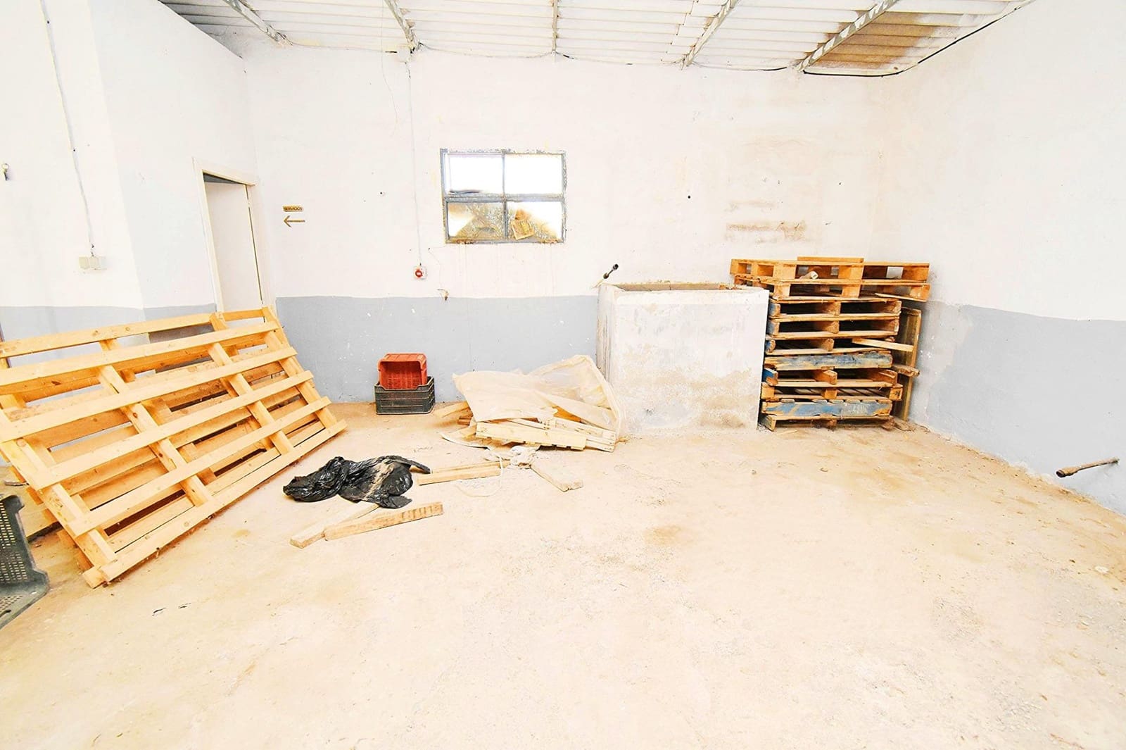 Erhverv til salg i El Ejido med garage - € 59.000 (Ref: 7934414)