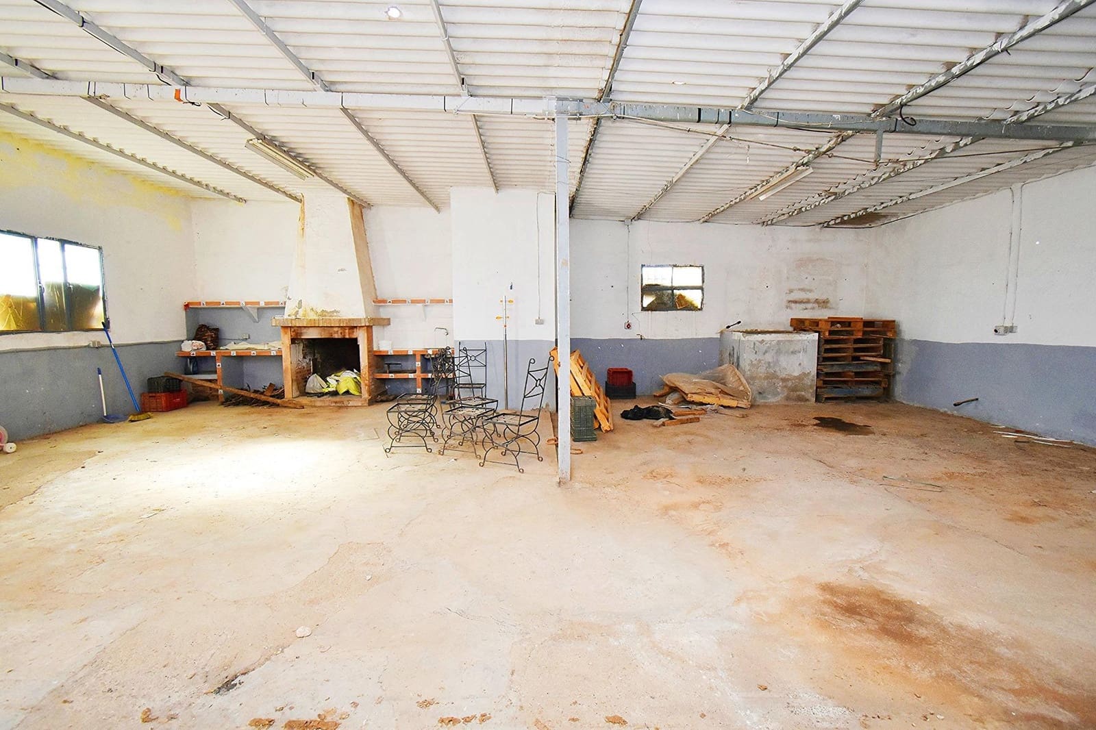 Erhverv til salg i El Ejido med garage - € 59.000 (Ref: 7934414)