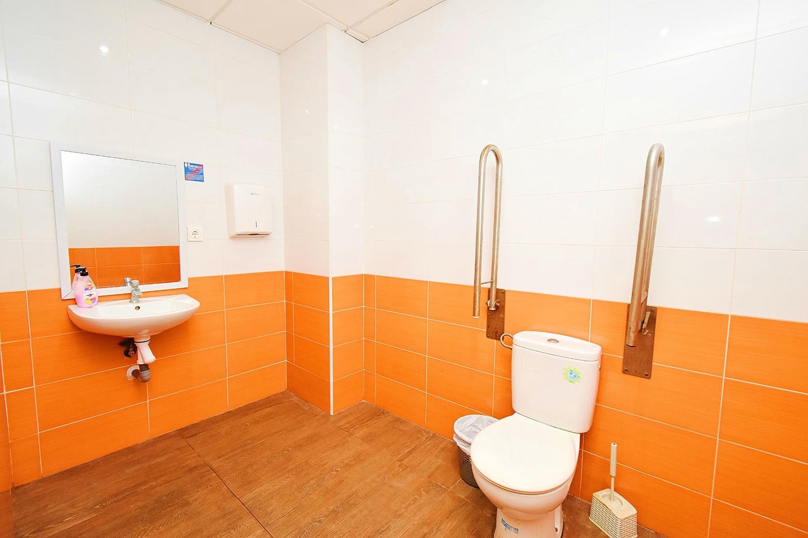 2 soveværelse Erhverv til salg i Santa Maria del Aguila - € 139.500 (Ref: 8055118)