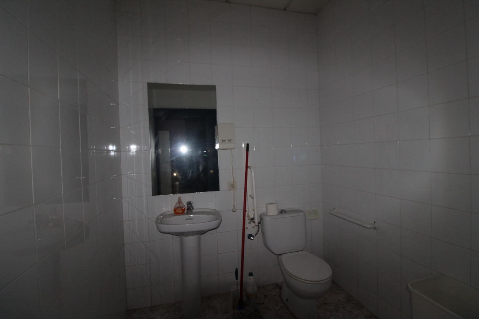 Commercial for rent in El Ejido - € 750 (Ref: 8063765)