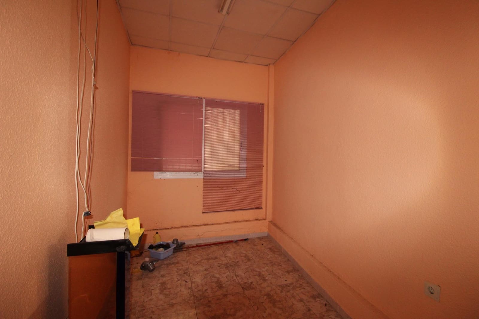 Commercial for rent in El Ejido - € 750 (Ref: 8063765)