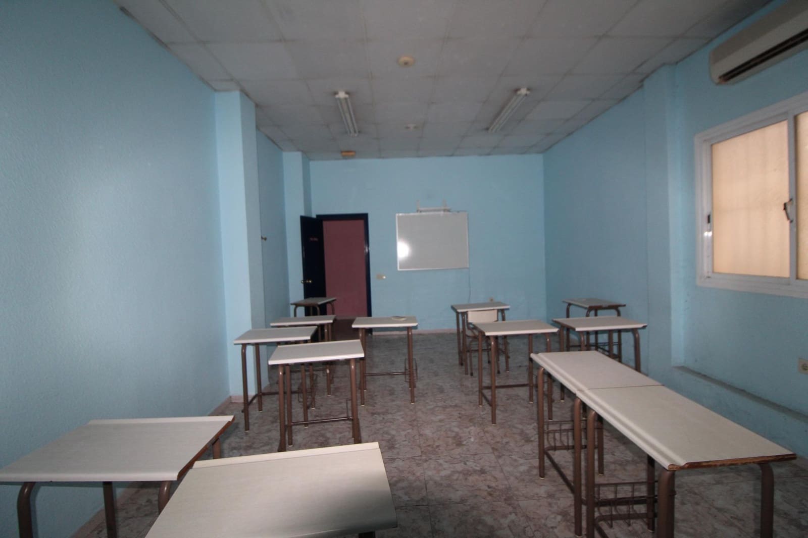 Commercial for rent in El Ejido - € 750 (Ref: 8063765)