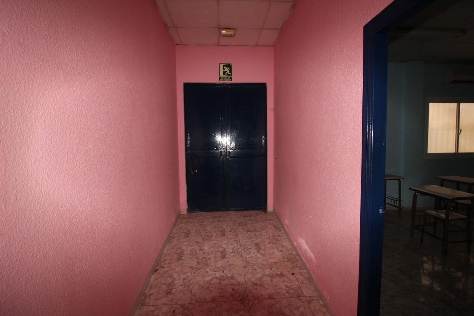 Commercial for rent in El Ejido - € 750 (Ref: 8063765)