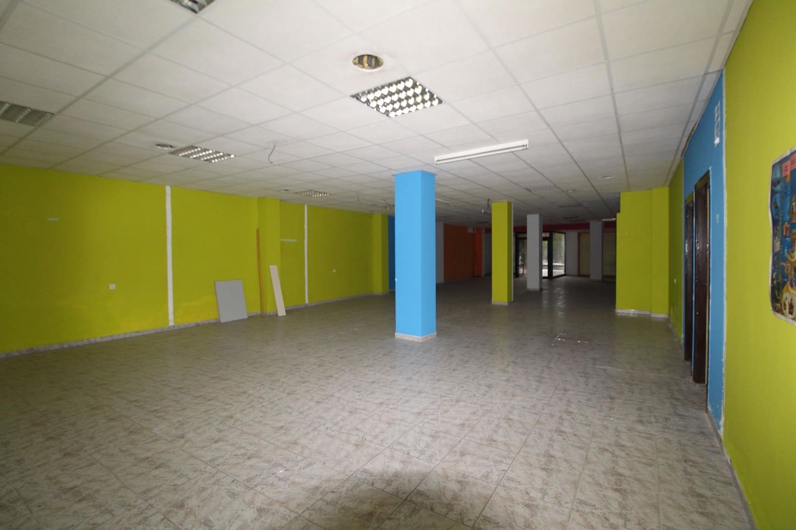 Commercial for rent in El Ejido - € 600 (Ref: 8063766)