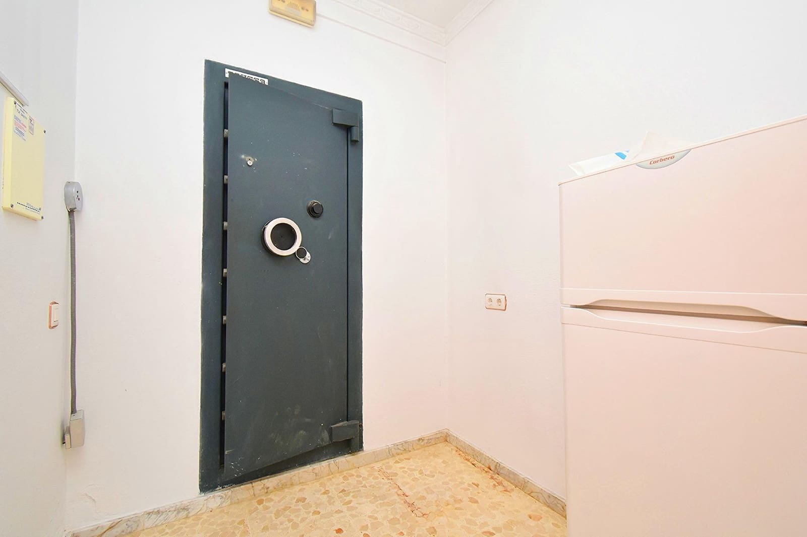 Komercyjne na sprzedaż w Santa Maria del Aguila - 83 900 € (Ref: 8063767)