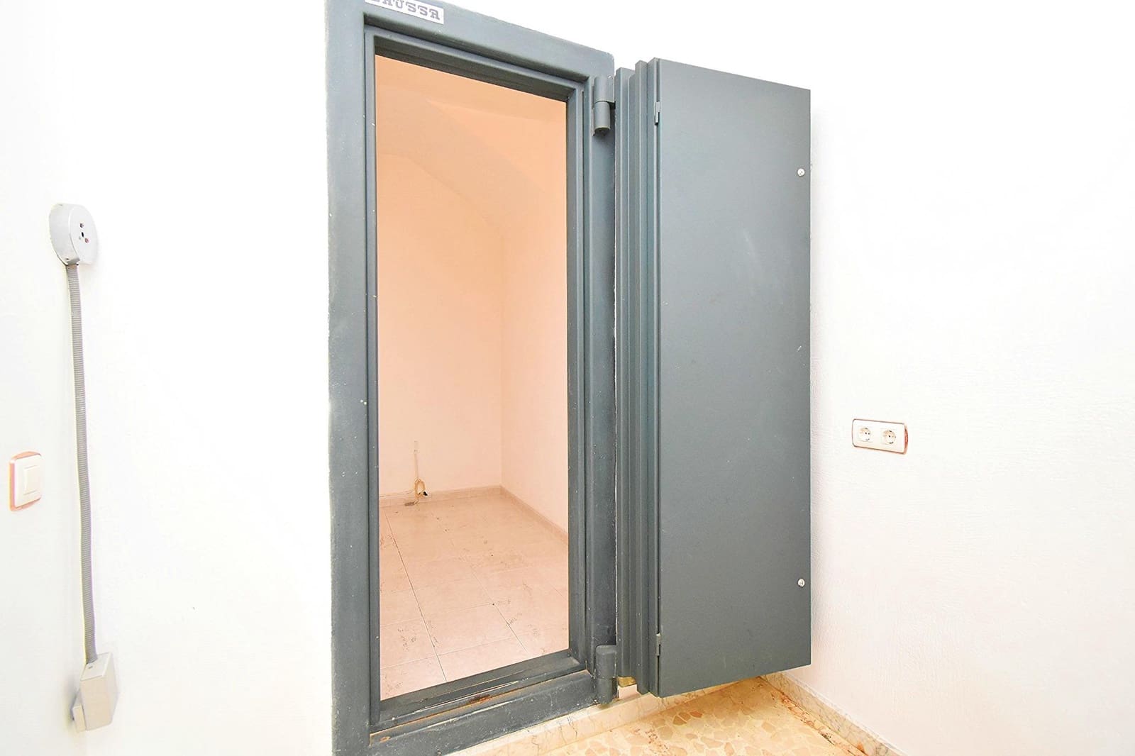 Komercyjne na sprzedaż w Santa Maria del Aguila - 83 900 € (Ref: 8063767)