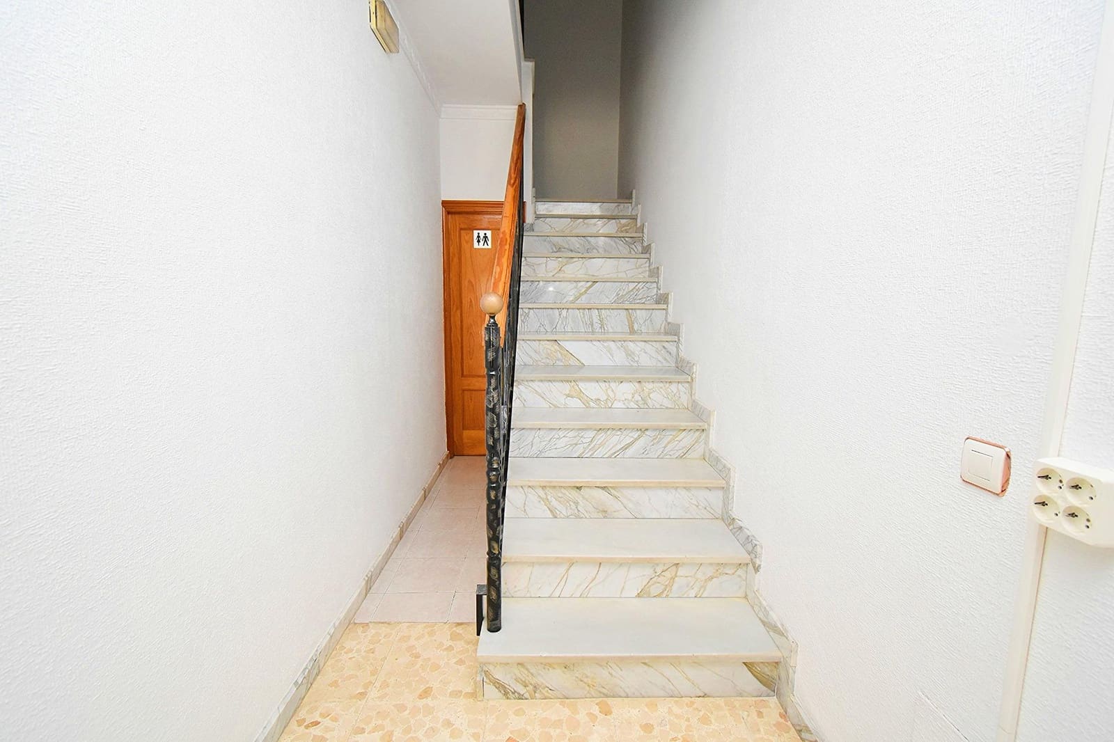 Komercyjne na sprzedaż w Santa Maria del Aguila - 83 900 € (Ref: 8063767)