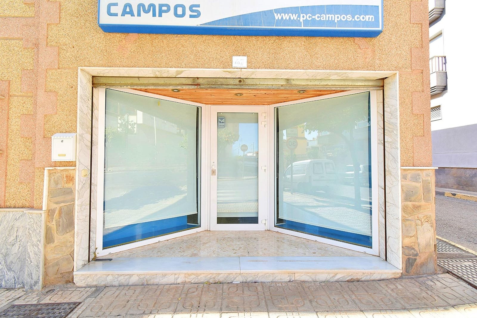 Komercyjne na sprzedaż w Santa Maria del Aguila - 83 900 € (Ref: 8063767)