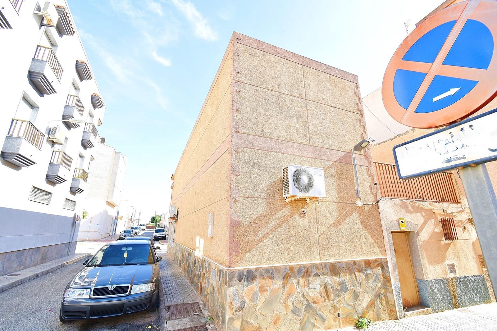 Komercyjne na sprzedaż w Santa Maria del Aguila - 83 900 € (Ref: 8063767)