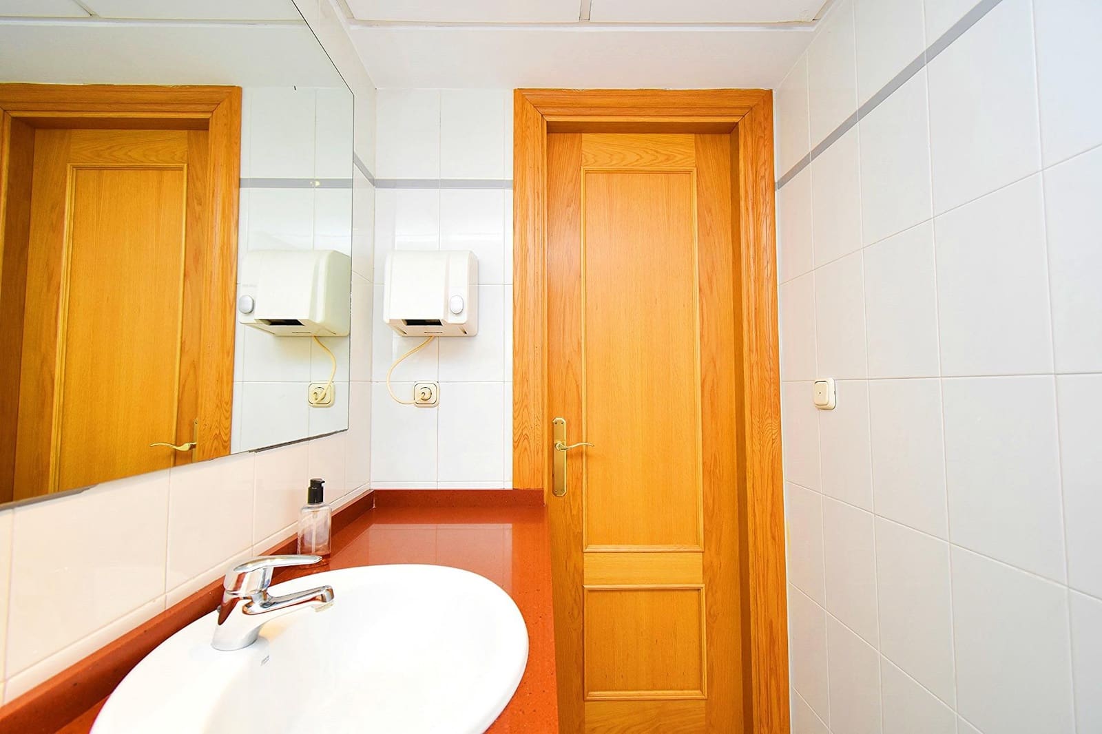 Kontor til salgs i El Ejido - € 135 000 (Ref: 8096442)