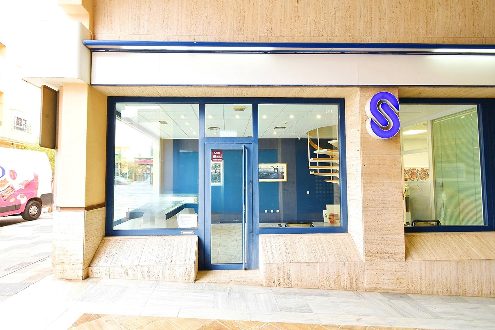 Kontor til salgs i El Ejido - € 135 000 (Ref: 8096442)