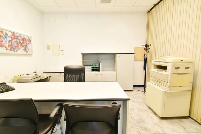 Kontor till salu i El Ejido - 135 000 € (Ref: 8096442)