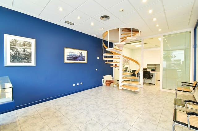 Kontor till salu i El Ejido - 135 000 € (Ref: 8096442)