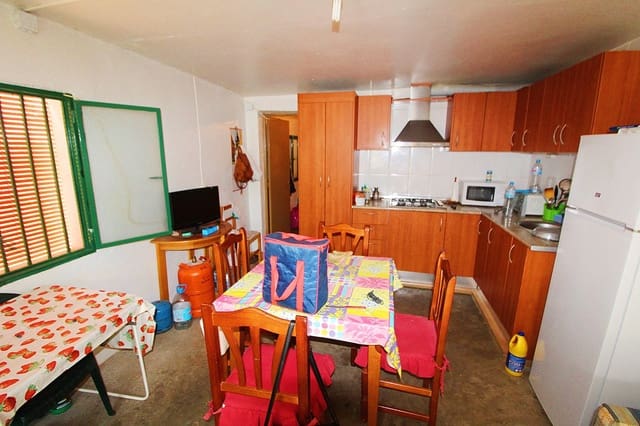 Grunde uden byggetilladelser til salg i Granada by - € 44.950 (Ref: 8201905)