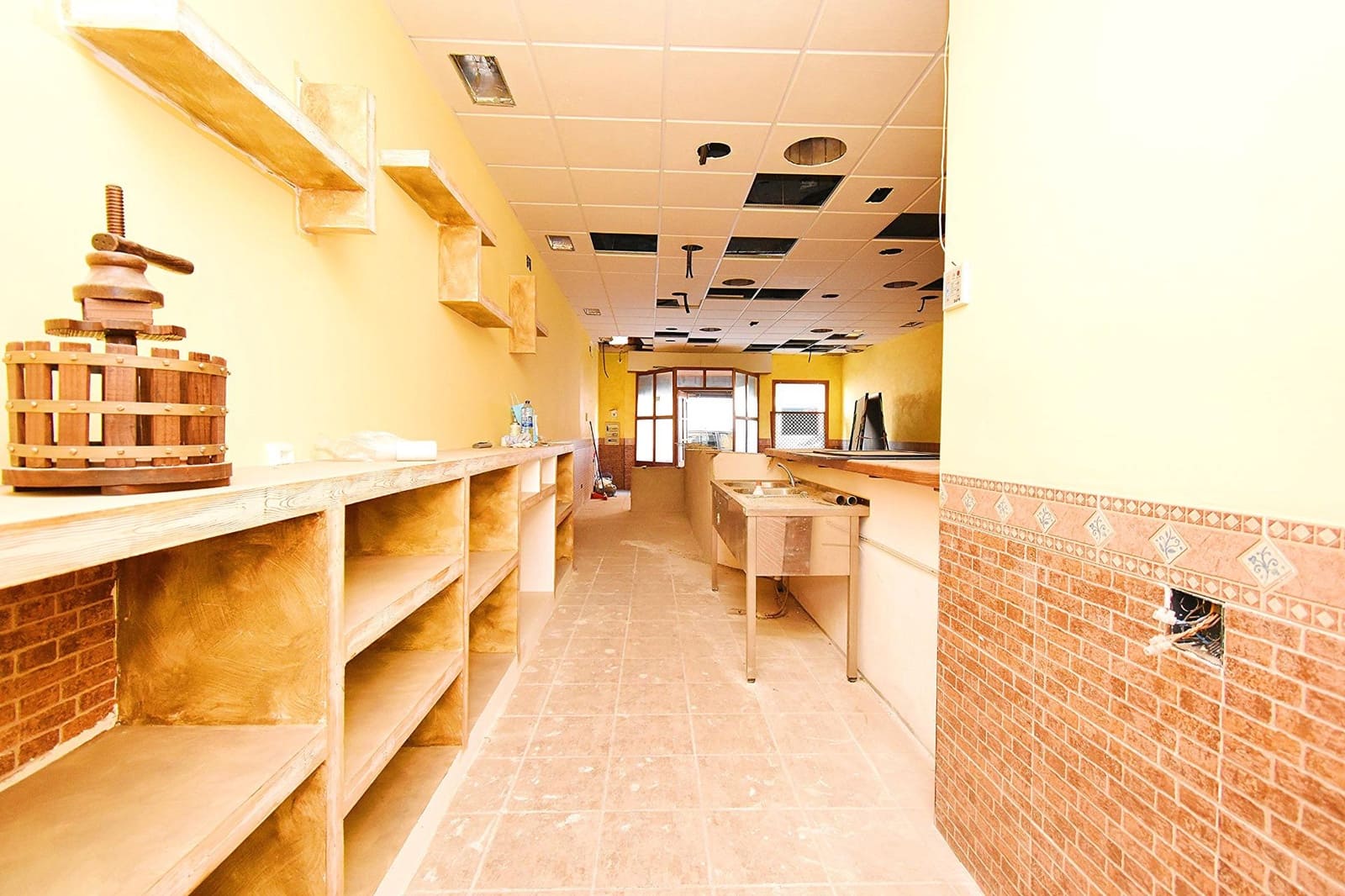 Erhverv til salg i El Ejido - € 64.900 (Ref: 8365882)