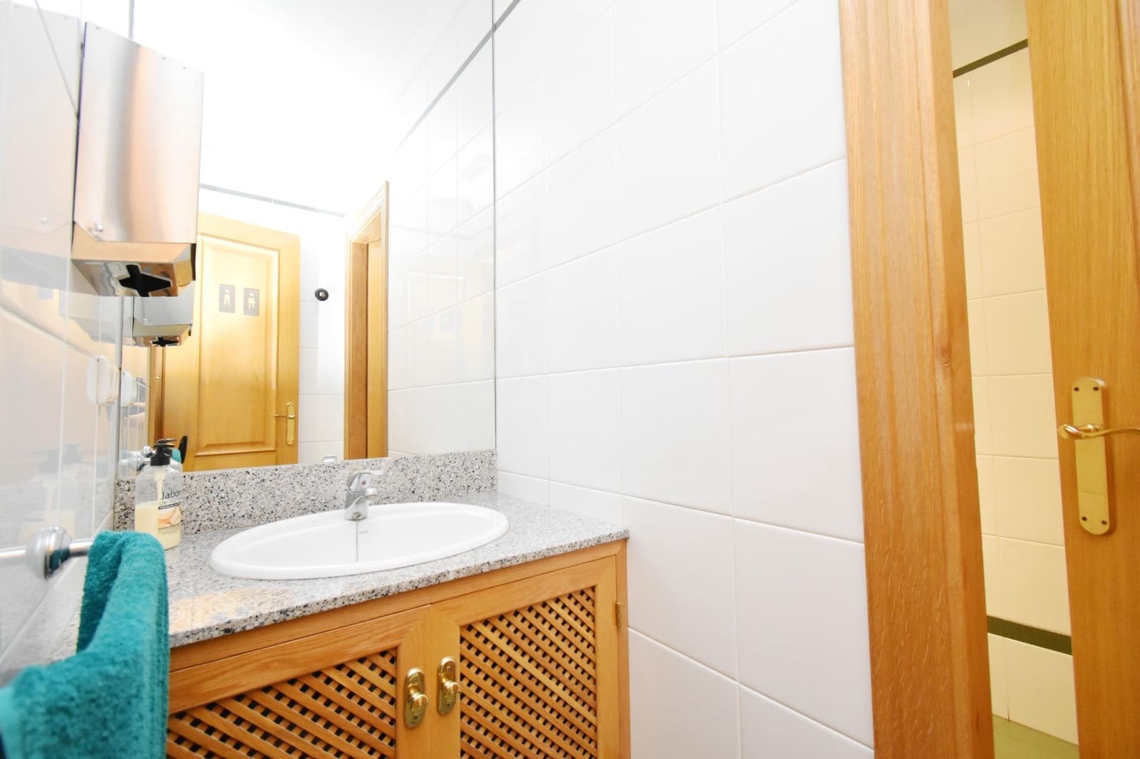 Erhverv til salg i El Ejido - € 150.000 (Ref: 8508837)