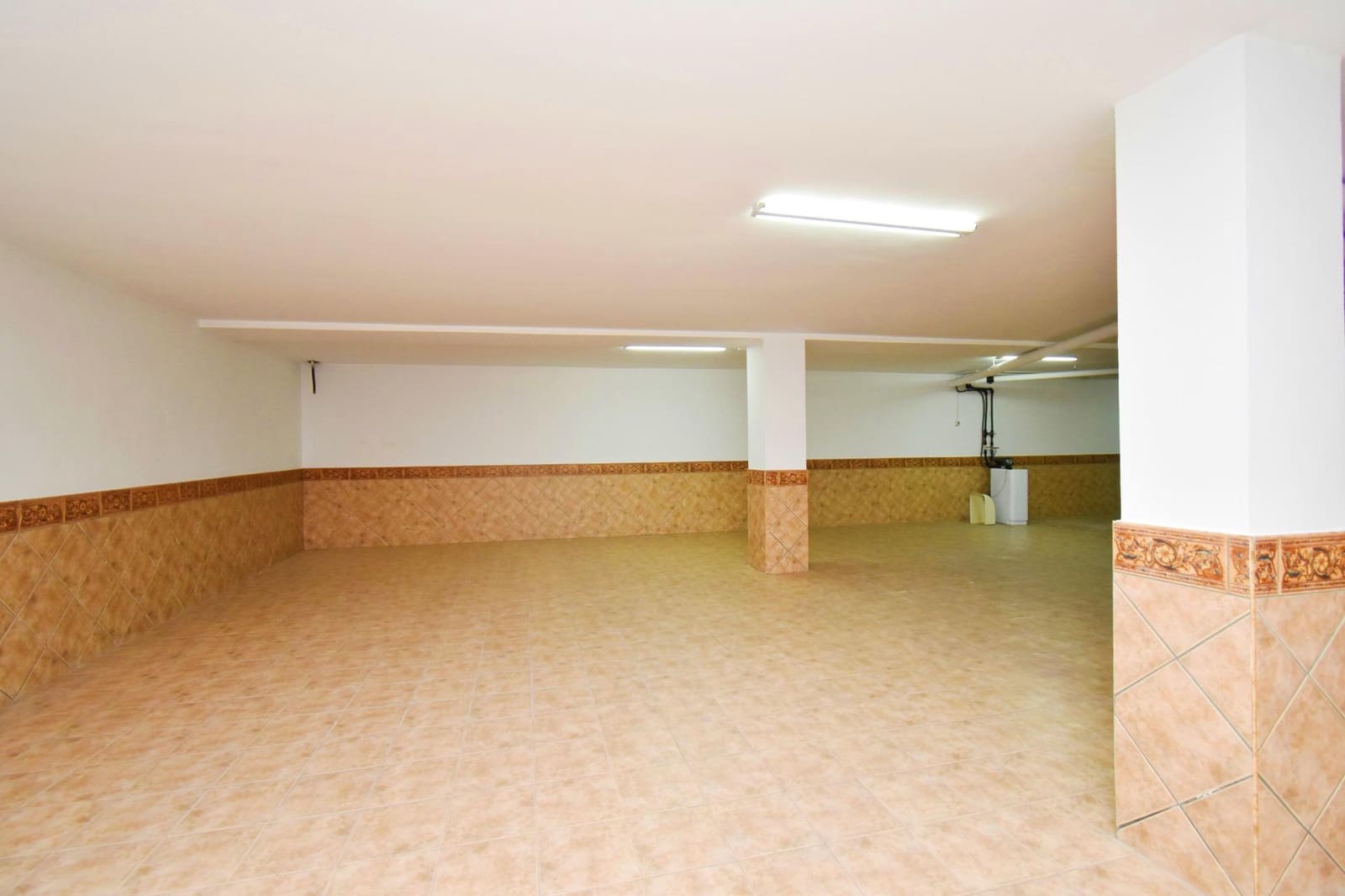 4 soveværelse Byhus til salg i Adra med garage - € 740.000 (Ref: 8561716)