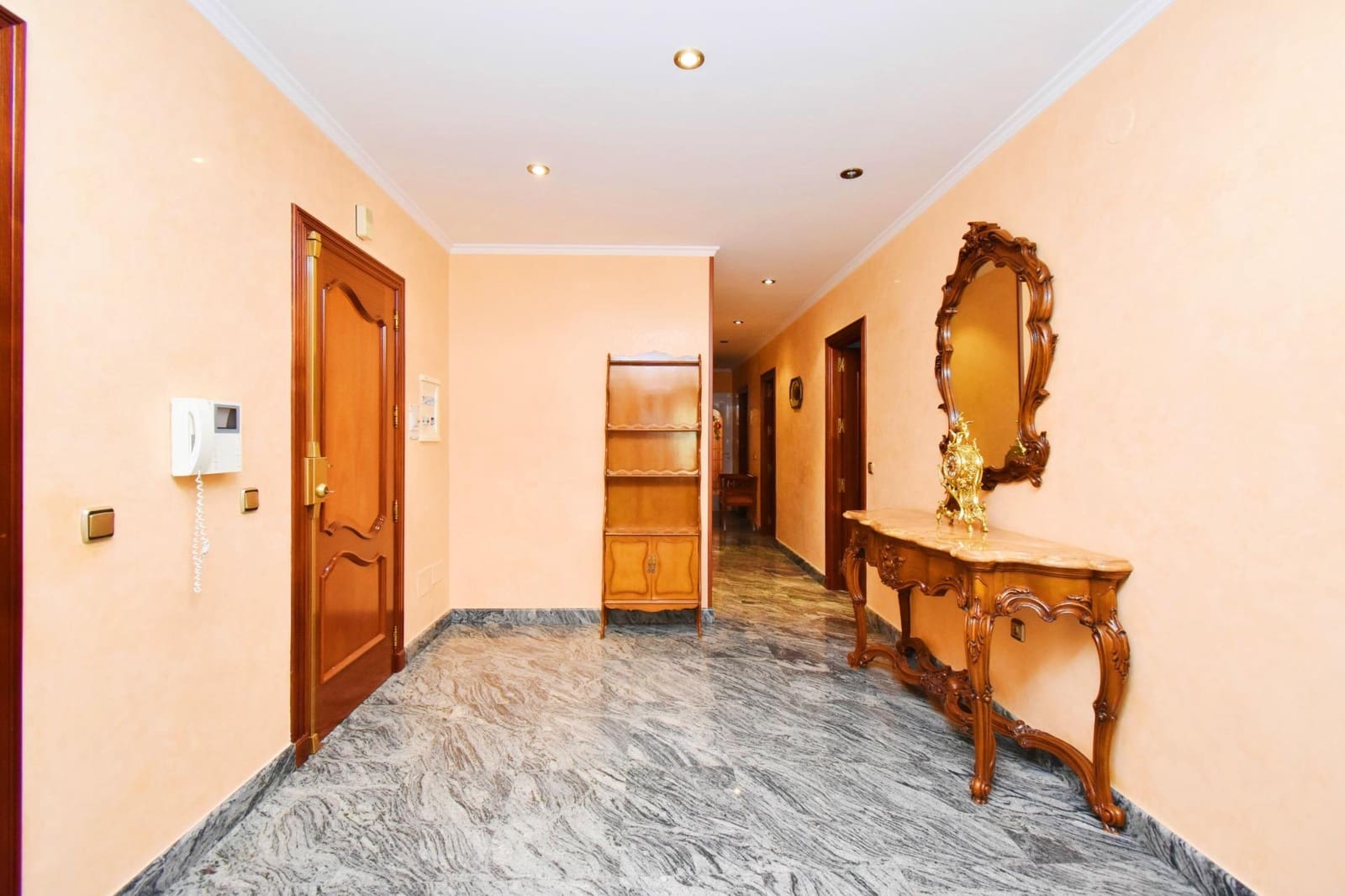 4 soveværelse Byhus til salg i Adra med garage - € 740.000 (Ref: 8561716)