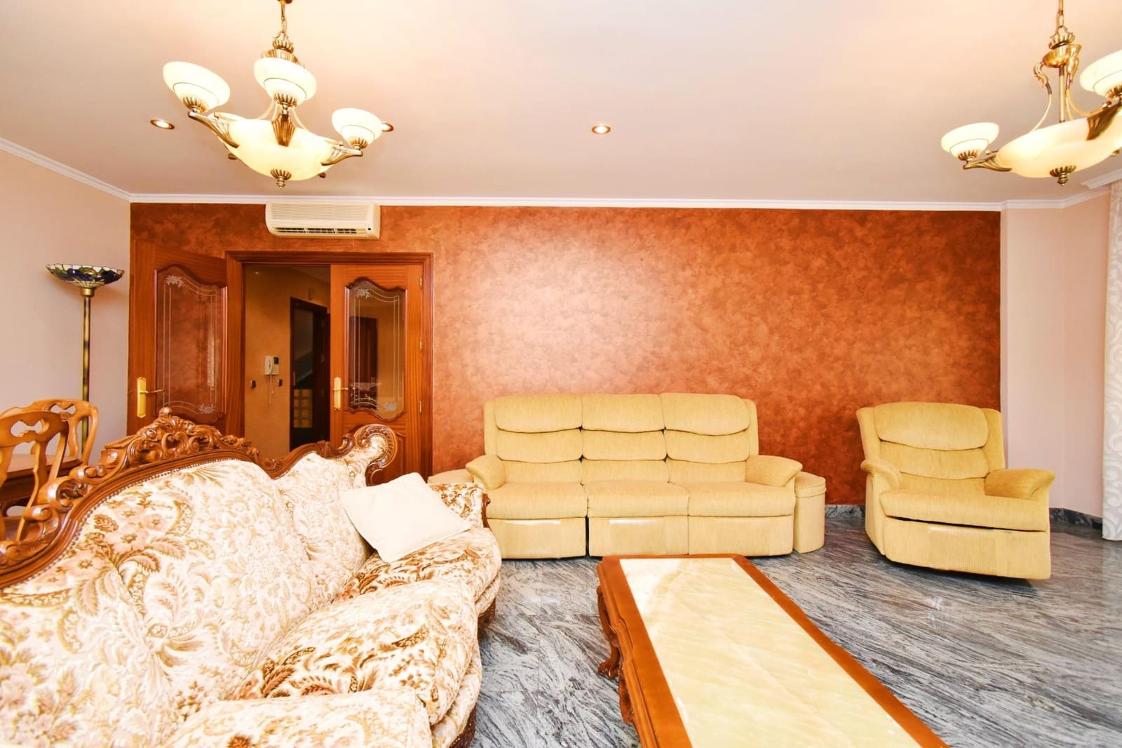 4 soveværelse Byhus til salg i Adra med garage - € 740.000 (Ref: 8561716)