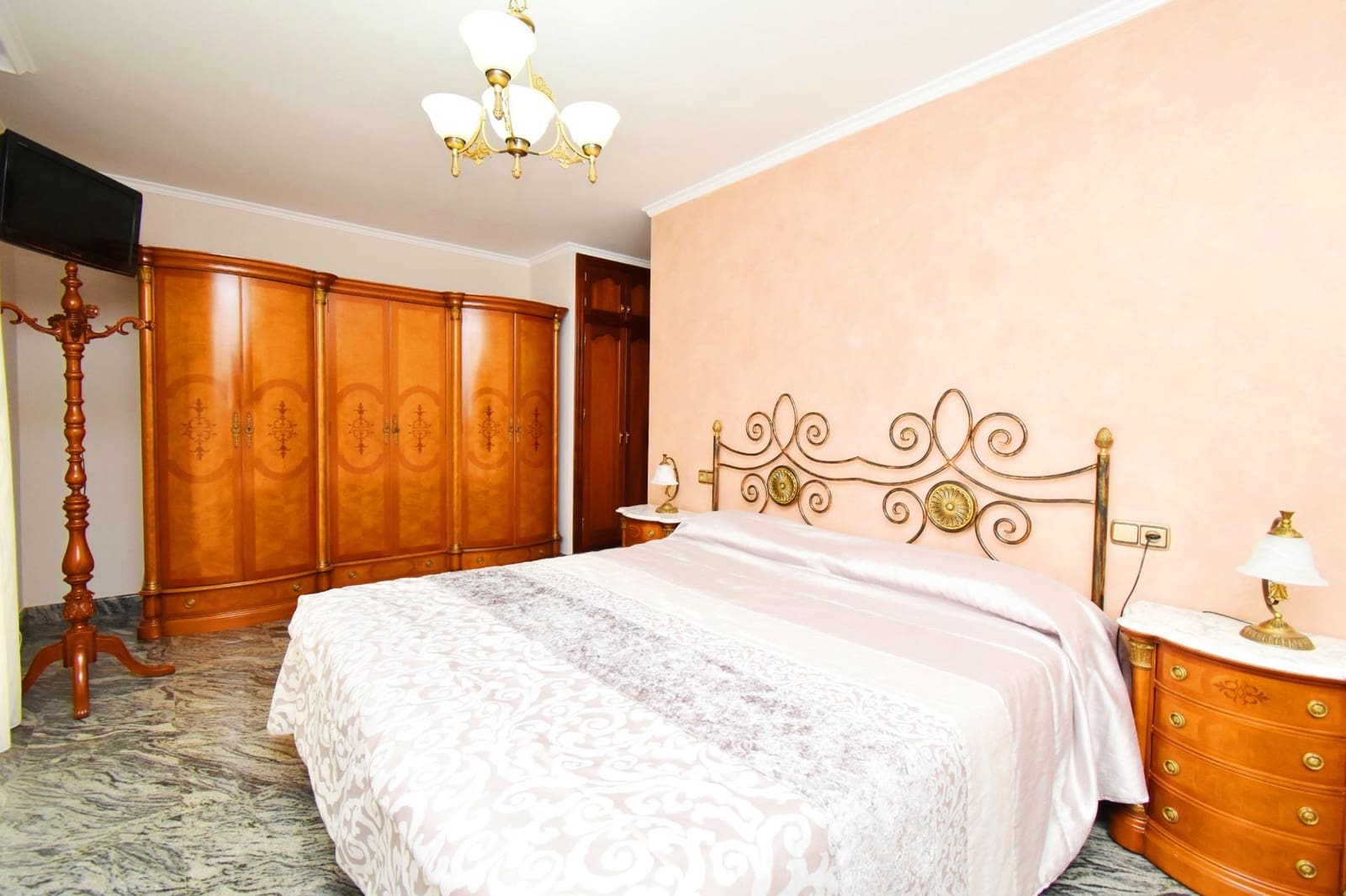 4 soveværelse Byhus til salg i Adra med garage - € 740.000 (Ref: 8561716)