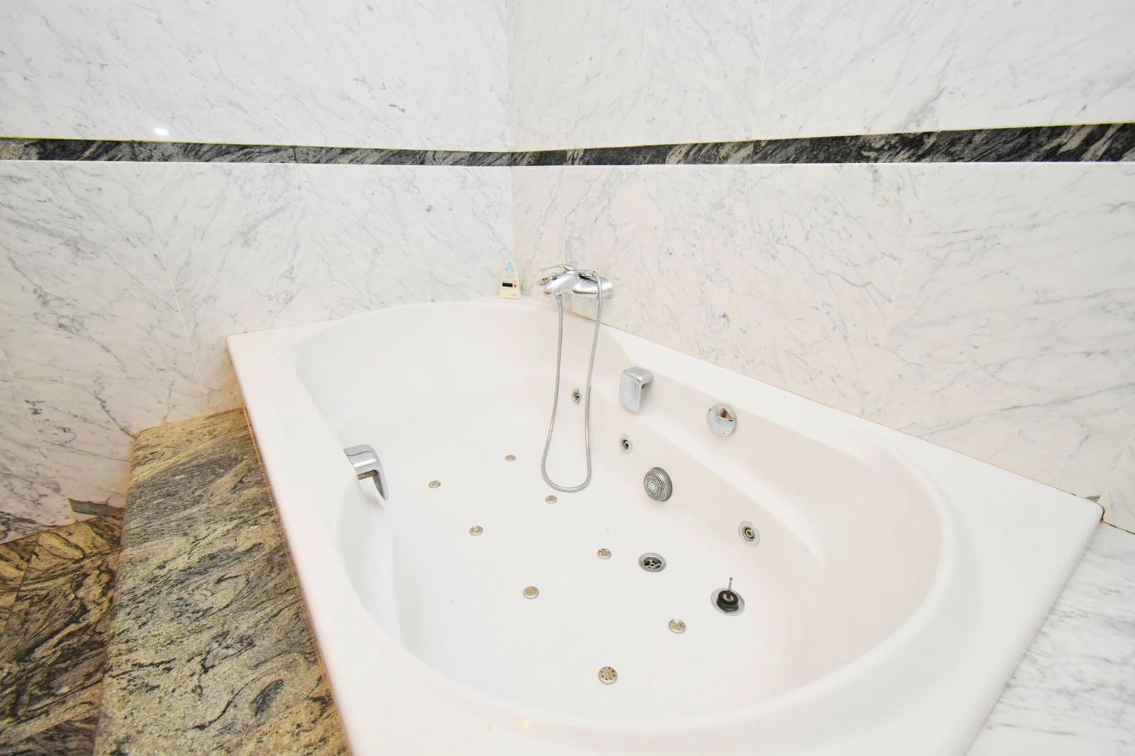 4 soveværelse Byhus til salg i Adra med garage - € 740.000 (Ref: 8561716)