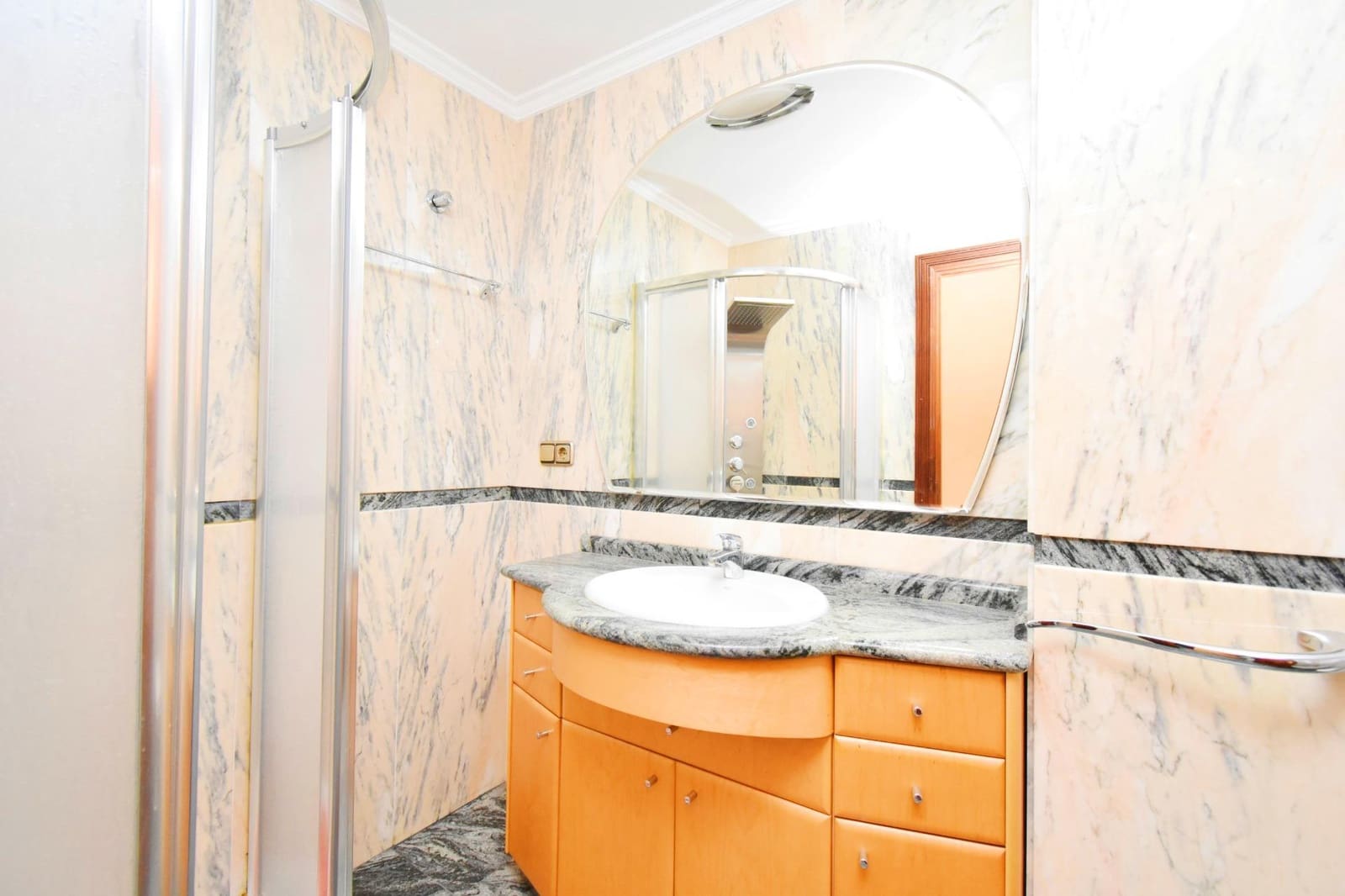 4 soveværelse Byhus til salg i Adra med garage - € 740.000 (Ref: 8561716)