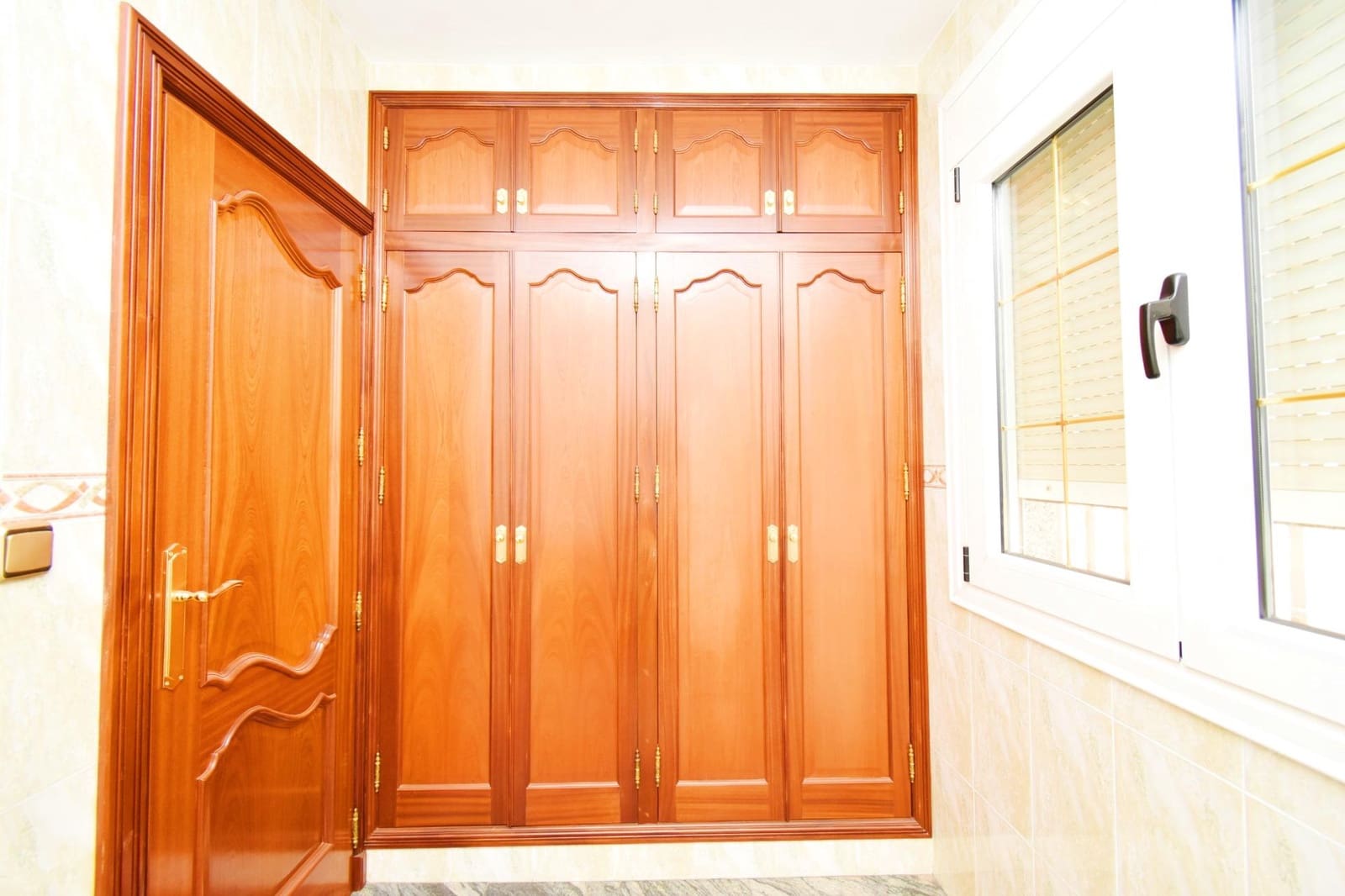 4 soveværelse Byhus til salg i Adra med garage - € 740.000 (Ref: 8561716)