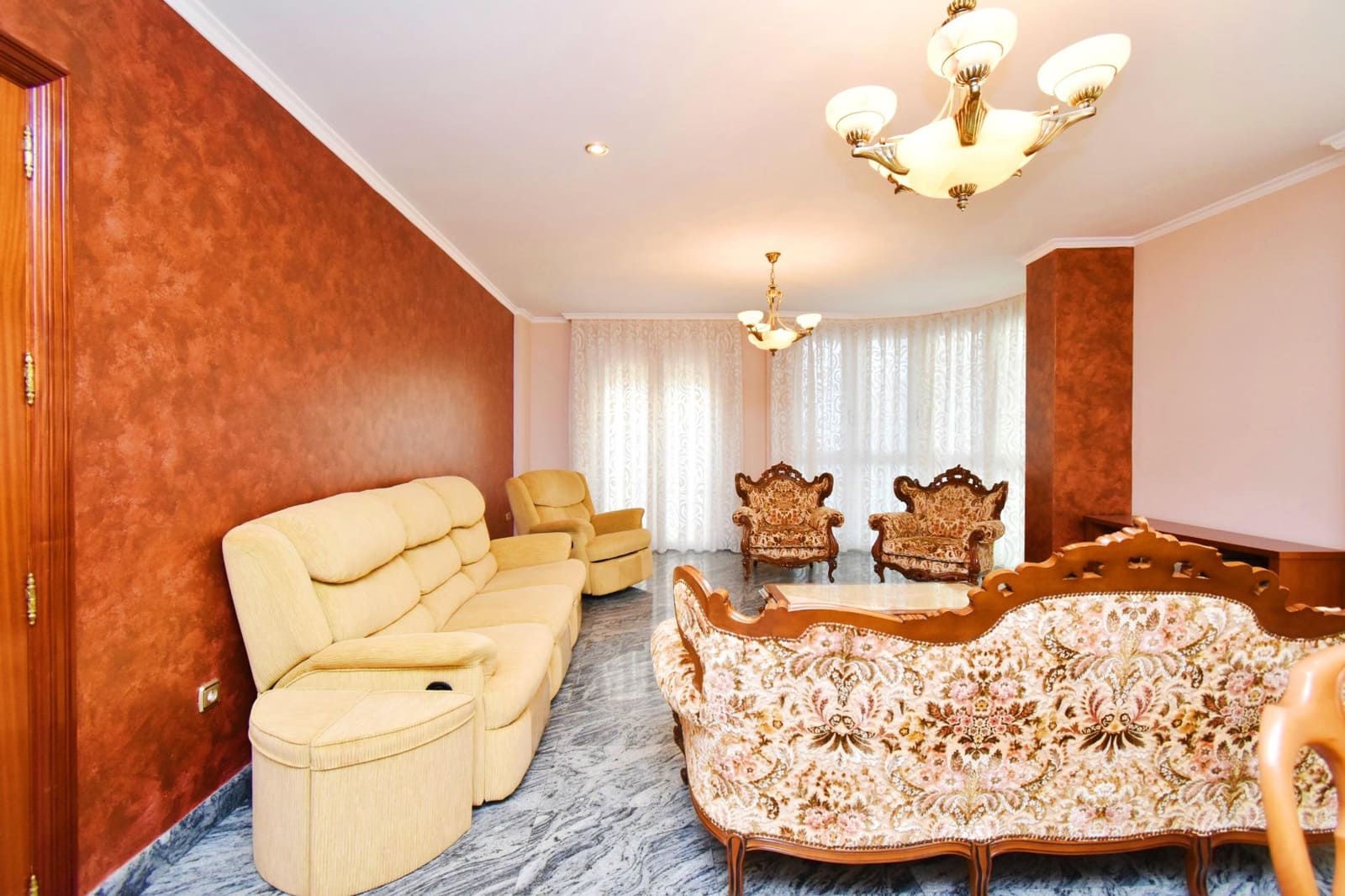 4 soveværelse Byhus til salg i Adra med garage - € 740.000 (Ref: 8561716)