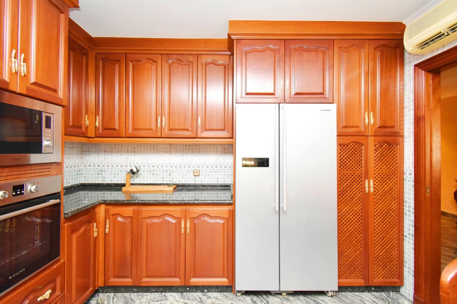 4 soveværelse Byhus til salg i Adra med garage - € 740.000 (Ref: 8561716)